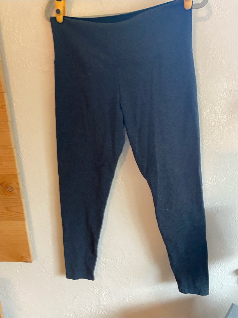 Classic Navy Stretch Leggings for Everyday Wear
